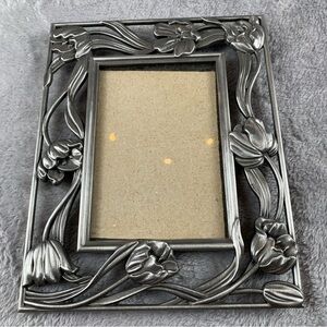 Hanging Pewter Cast Metal Art Deco Style Frame Tulips Flowers‎ ~3.5 X 5” Opening